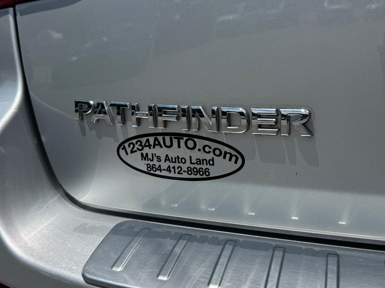 Nissan Pathfinder S 2020