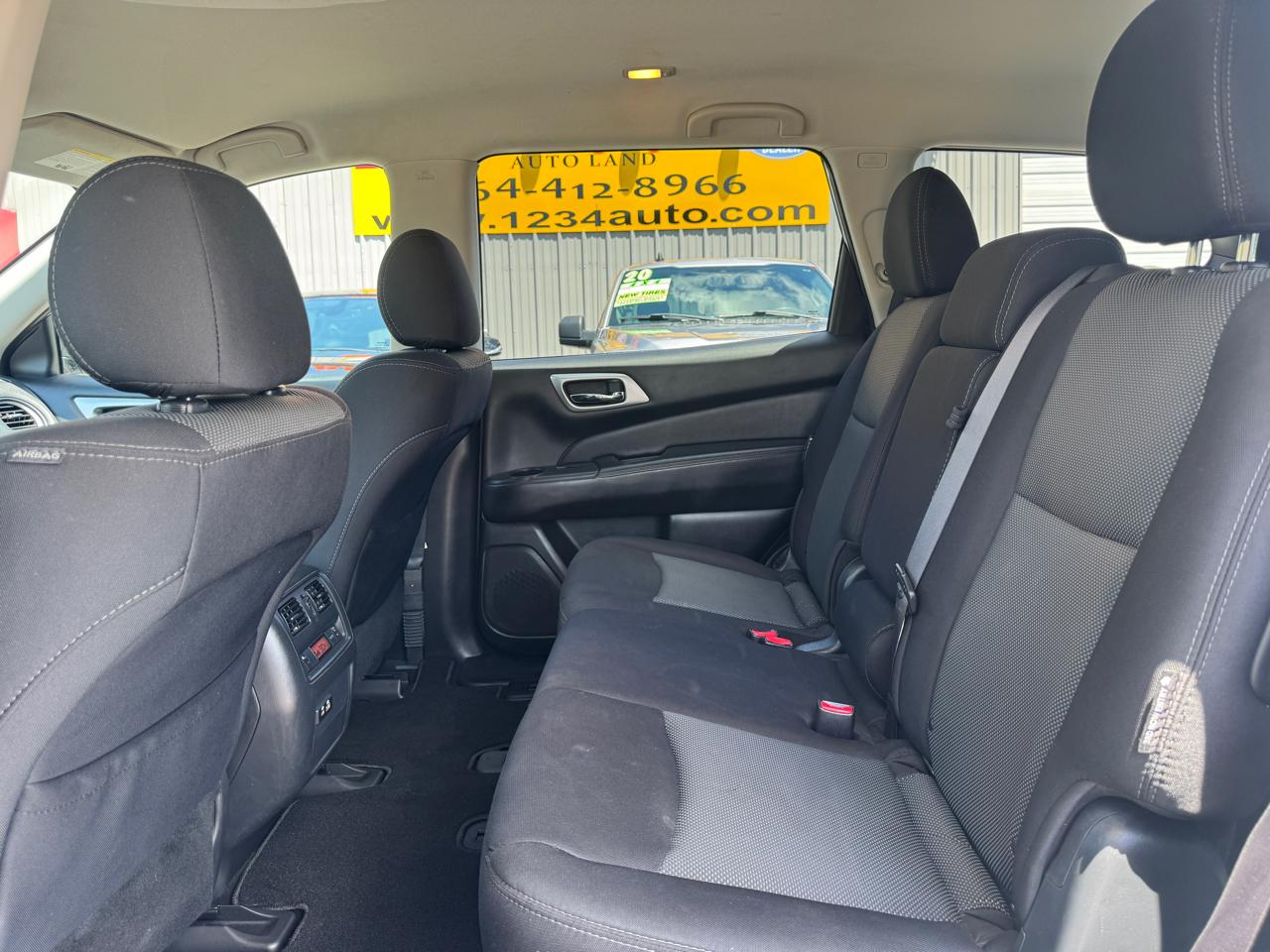 Nissan Pathfinder S 2020