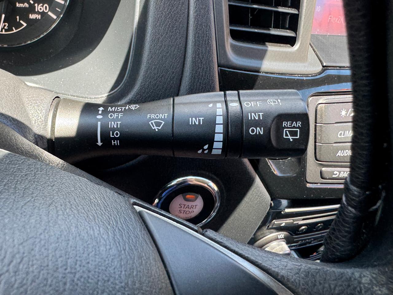 Nissan Pathfinder S 2020