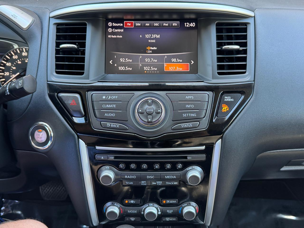 Nissan Pathfinder S 2020