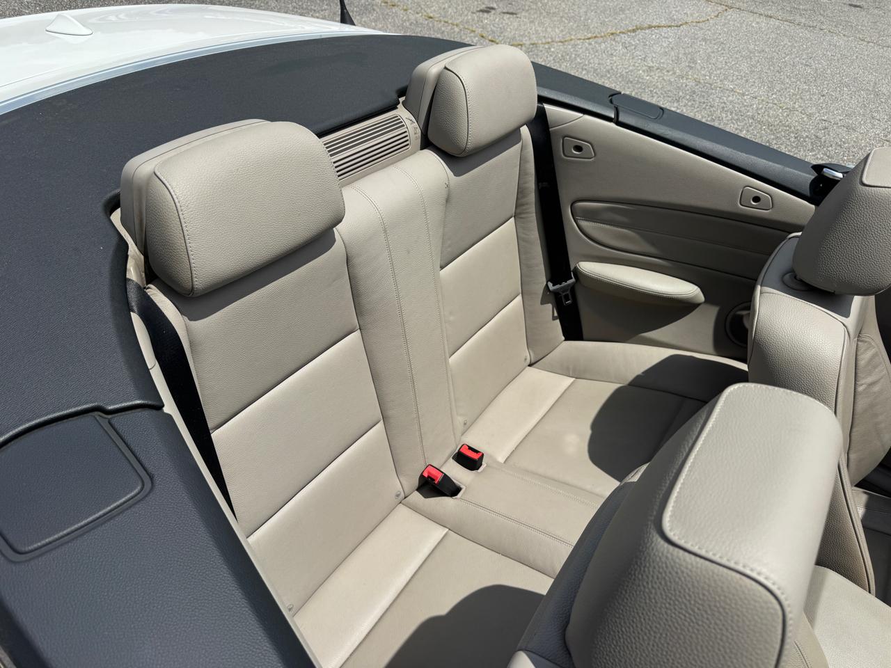 BMW 1-Series 128i Convertible 2011