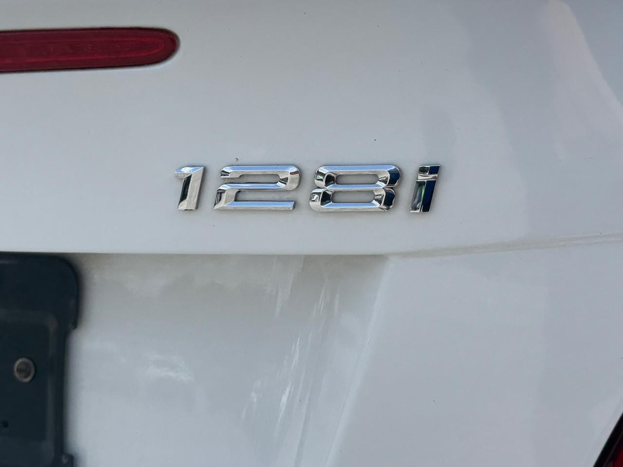 BMW 1-Series 128i Convertible 2011