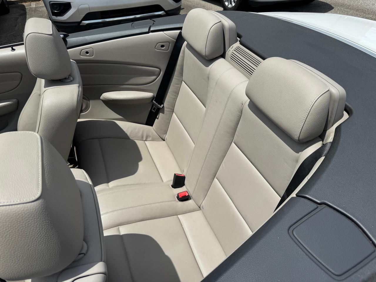 BMW 1-Series 128i Convertible 2011