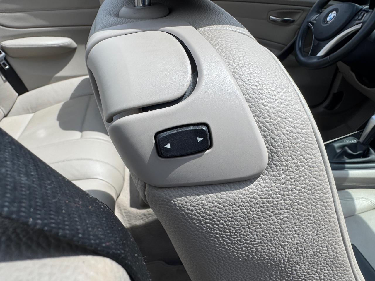 BMW 1-Series 128i Convertible 2011