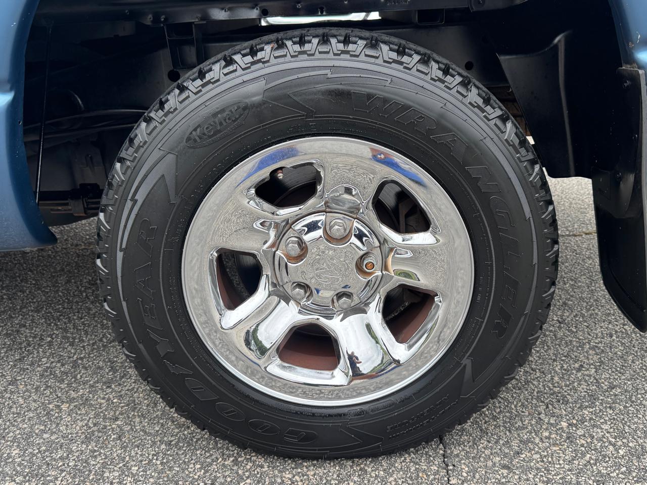 Dodge Ram 1500 ST Quad Cab 2003