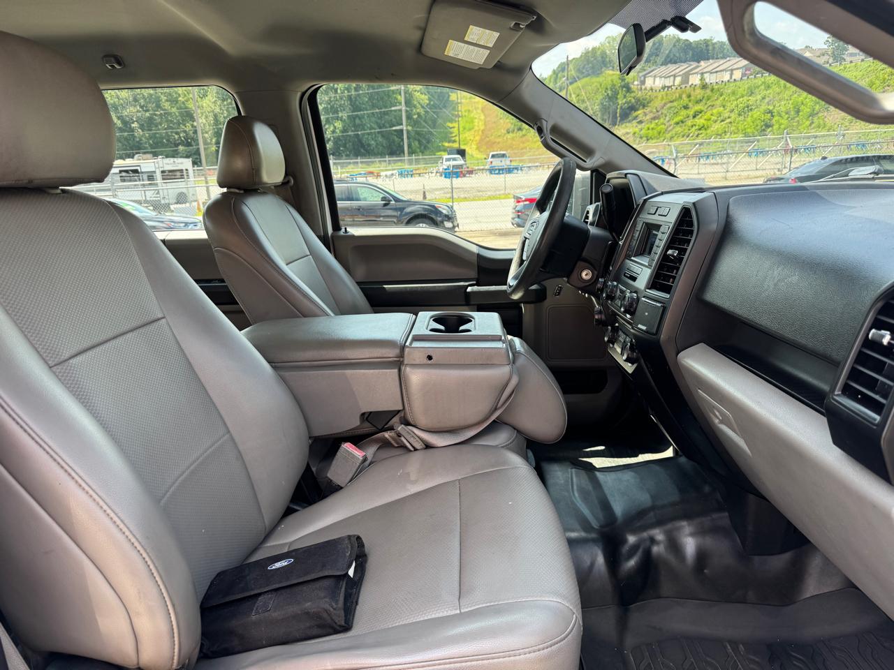 Ford F-150 XL SuperCrew 4WD 2018