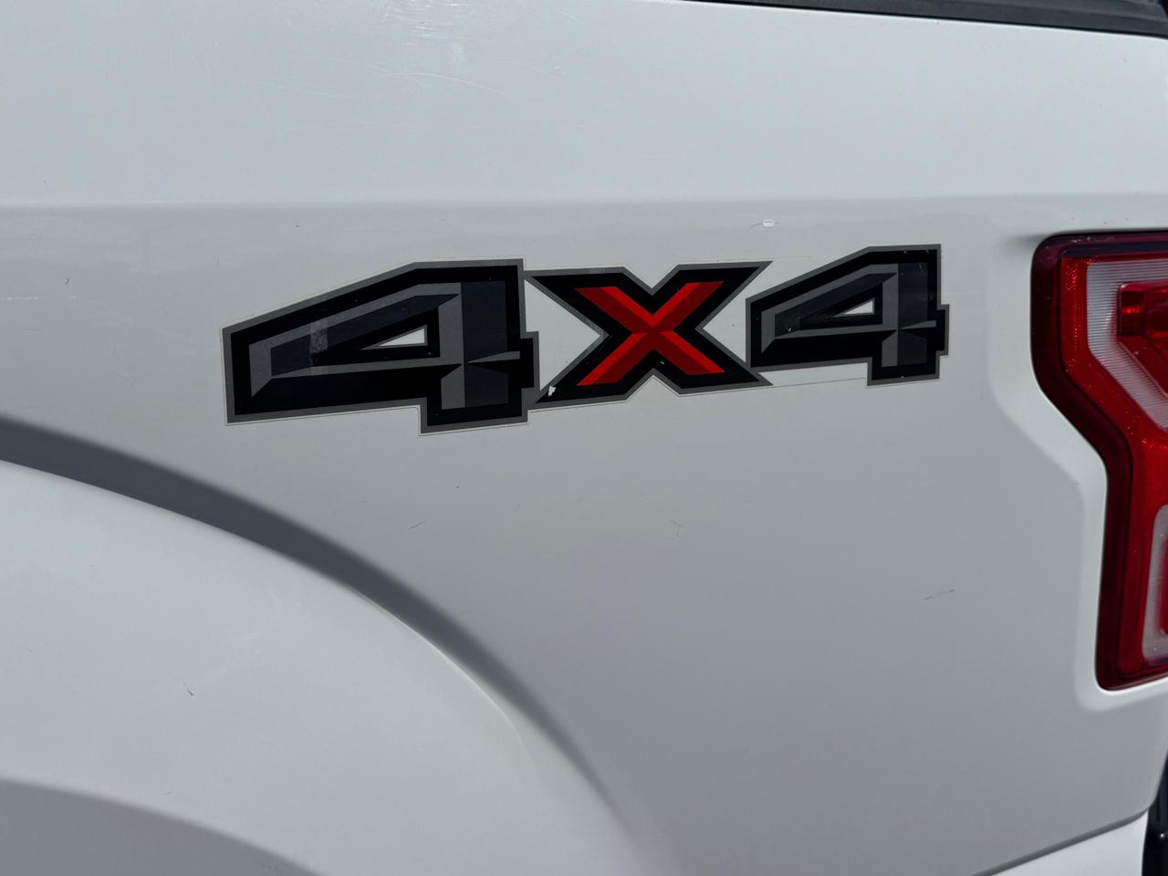 Ford F-150 XL SuperCrew 4WD 2018