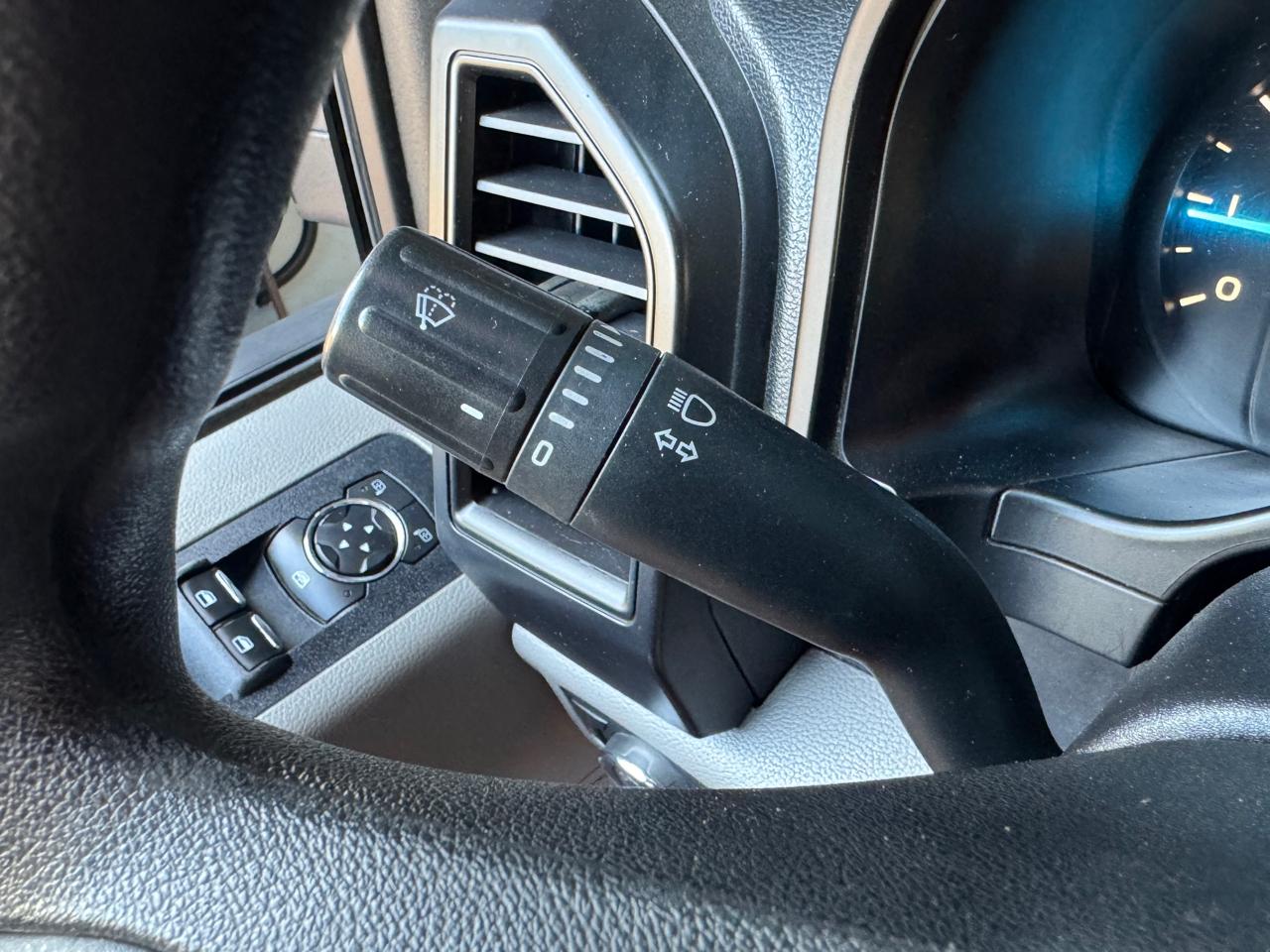 Ford F-150 XL SuperCrew 4WD 2018