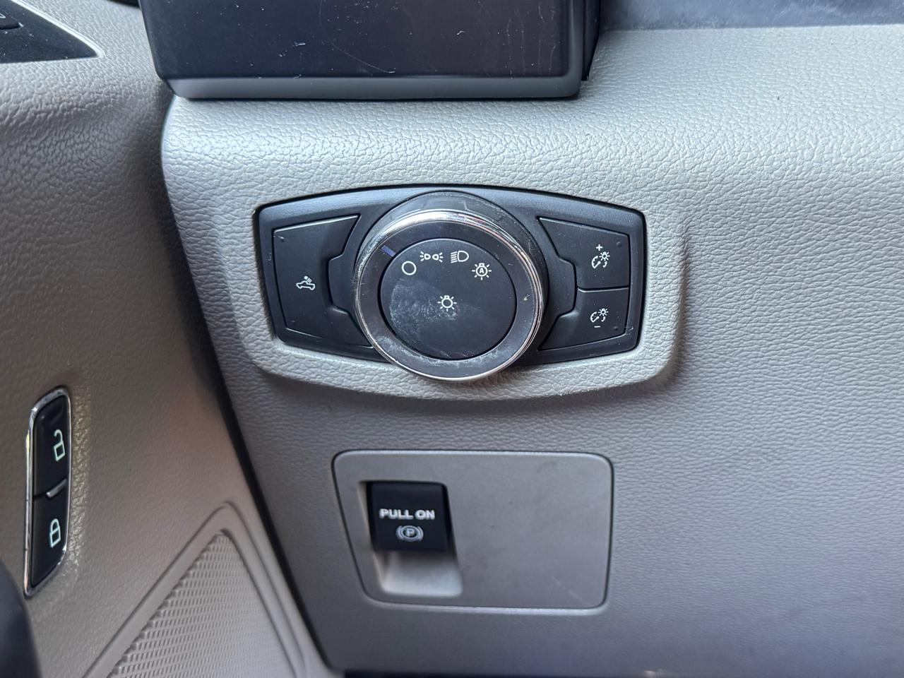 Ford F-150 XL SuperCrew 4WD 2018