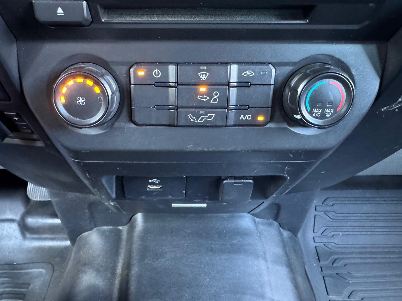 Ford F-150 XL SuperCrew 4WD 2018