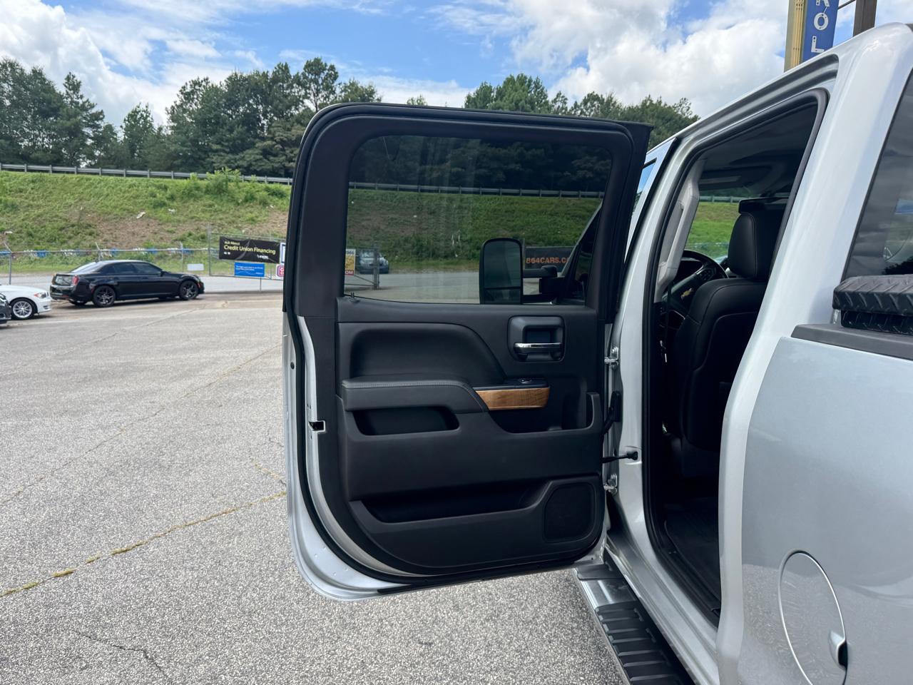Chevrolet Silverado 3500HD LTZ Crew Cab 4WD 2015