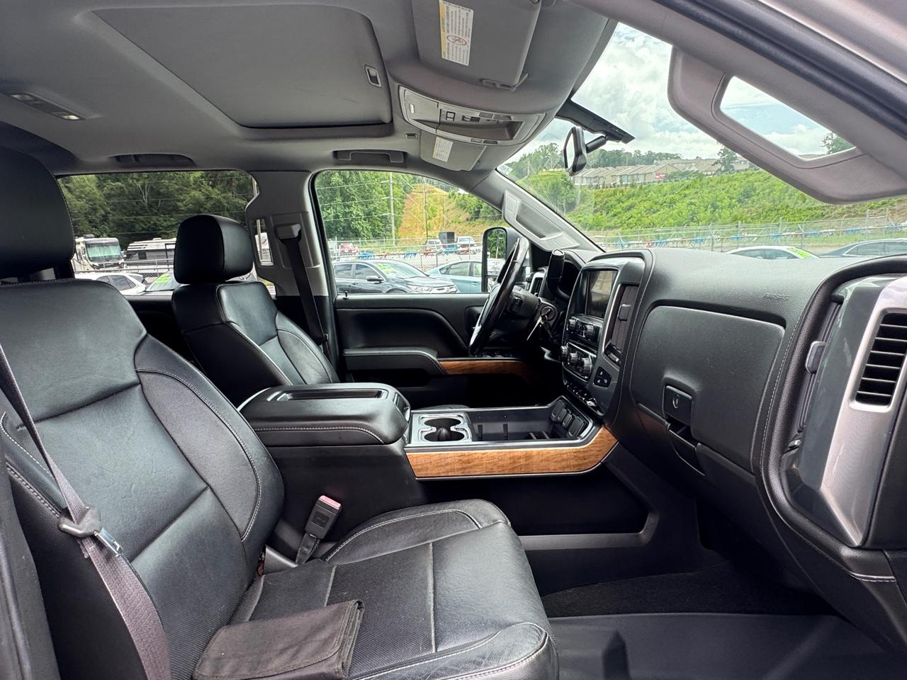 Chevrolet Silverado 3500HD LTZ Crew Cab 4WD 2015