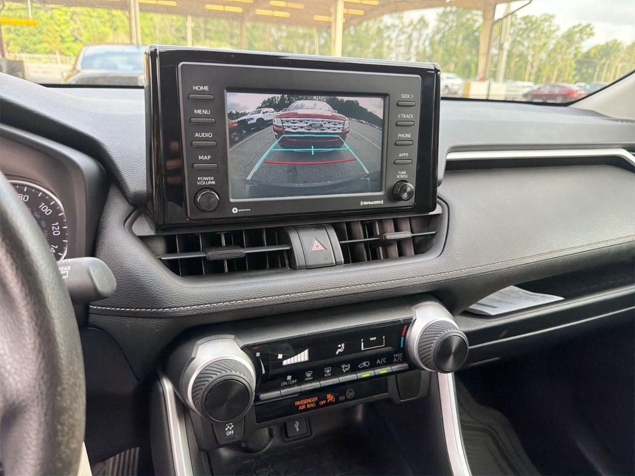 Toyota RAV4 LE 2021