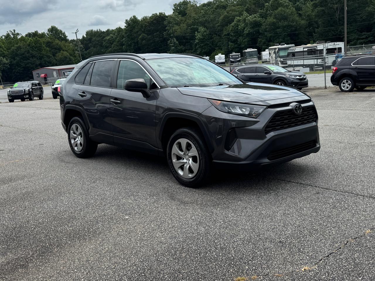 Toyota RAV4 LE 2021