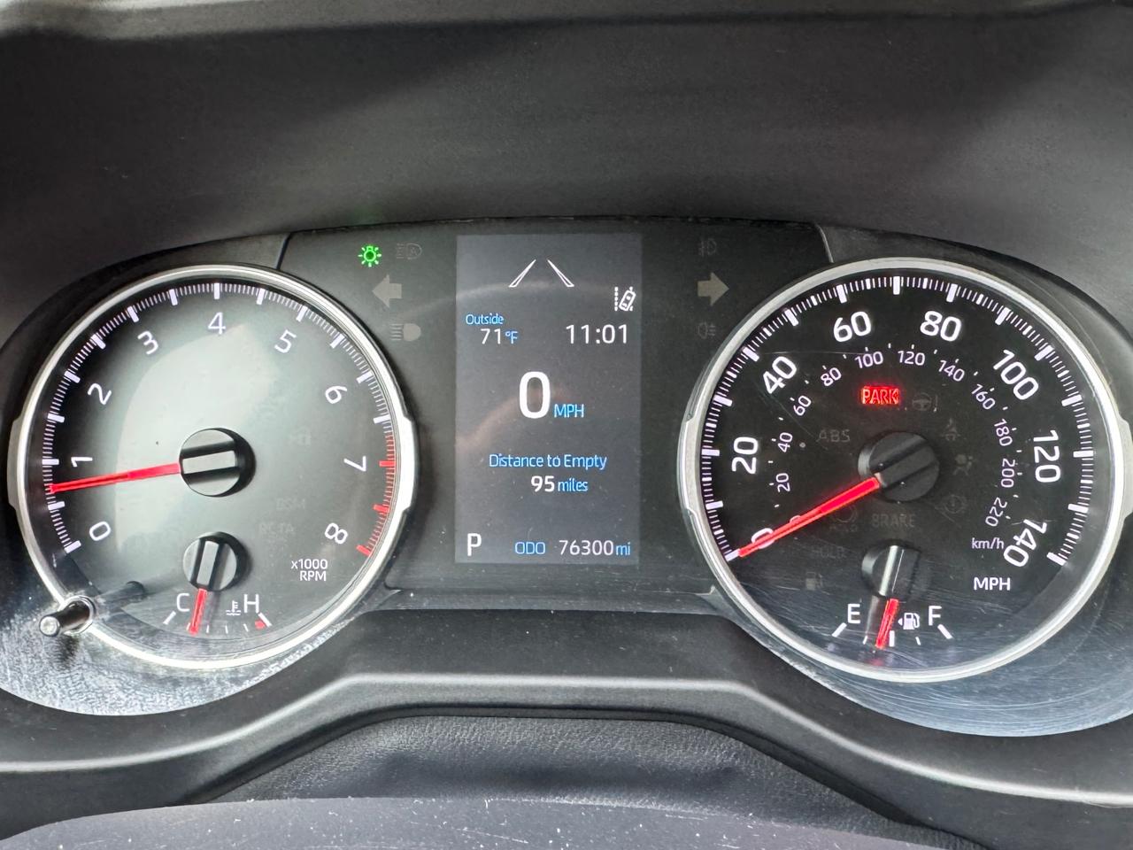 Toyota RAV4 LE 2021