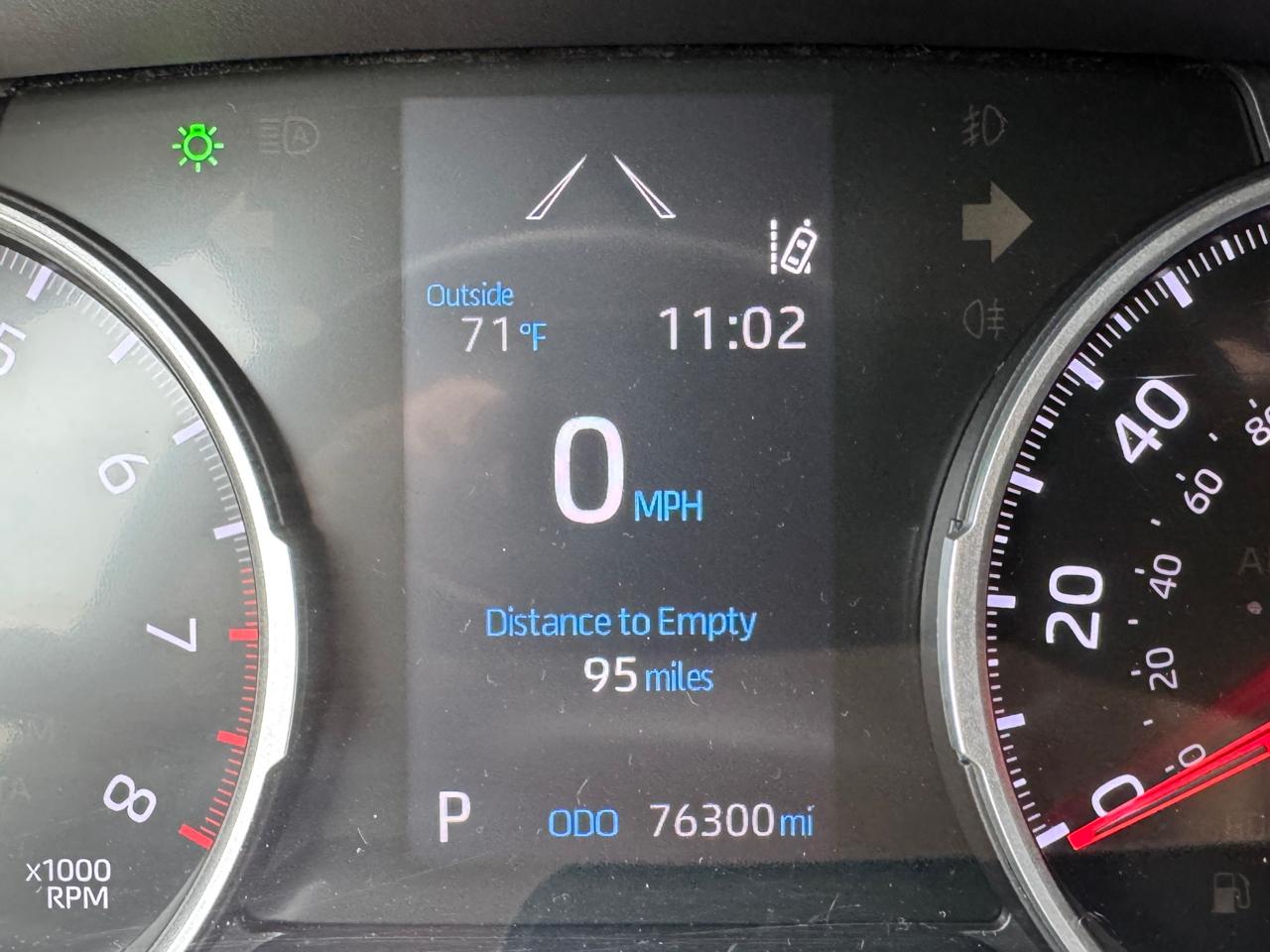 Toyota RAV4 LE 2021