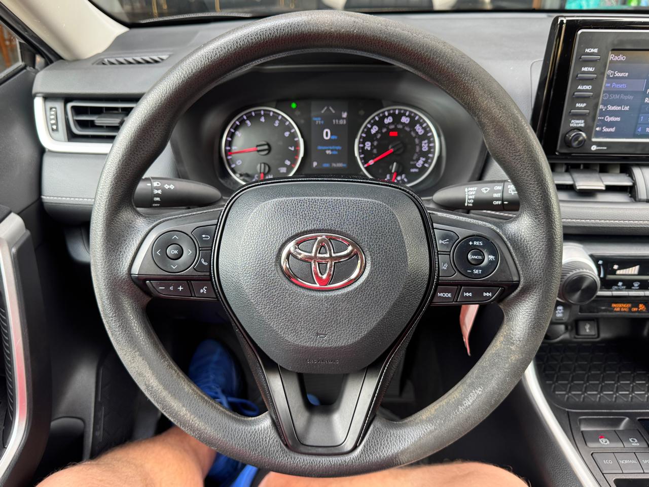 Toyota RAV4 LE 2021