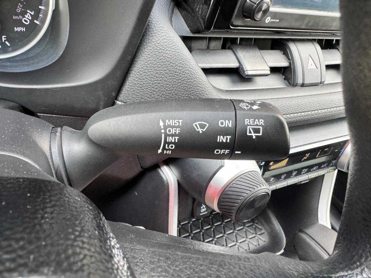 Toyota RAV4 LE 2021