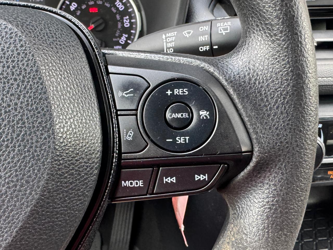 Toyota RAV4 LE 2021