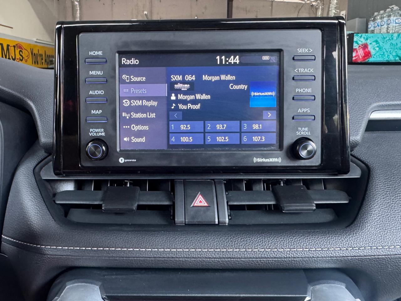Toyota RAV4 LE 2021
