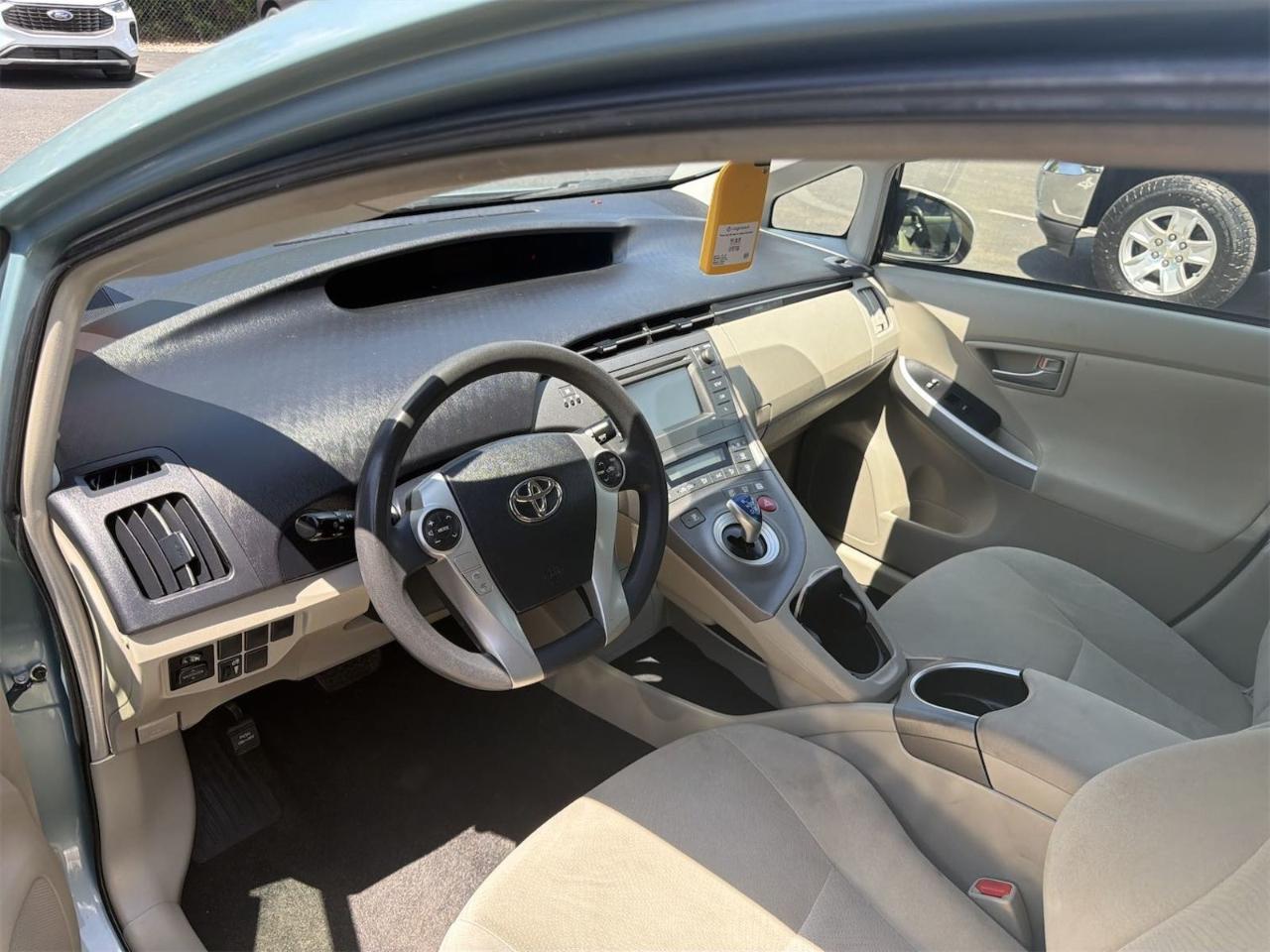 Toyota Prius Two 2015