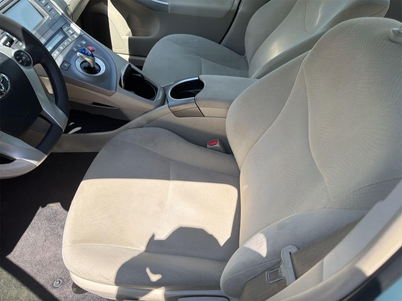 Toyota Prius Two 2015