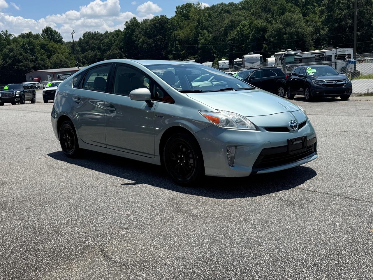 Toyota Prius Two 2015