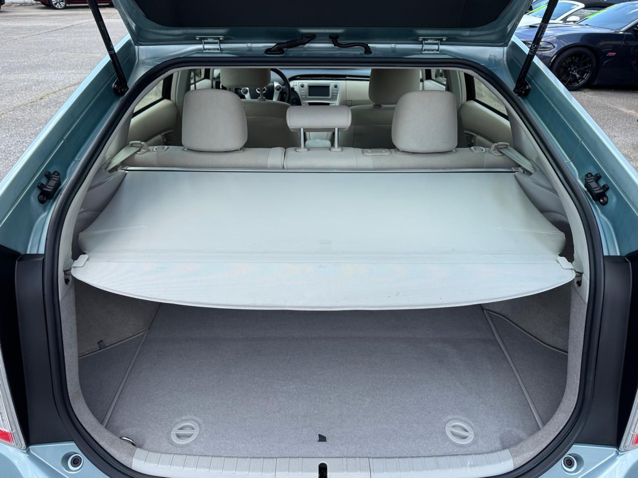 Toyota Prius Two 2015