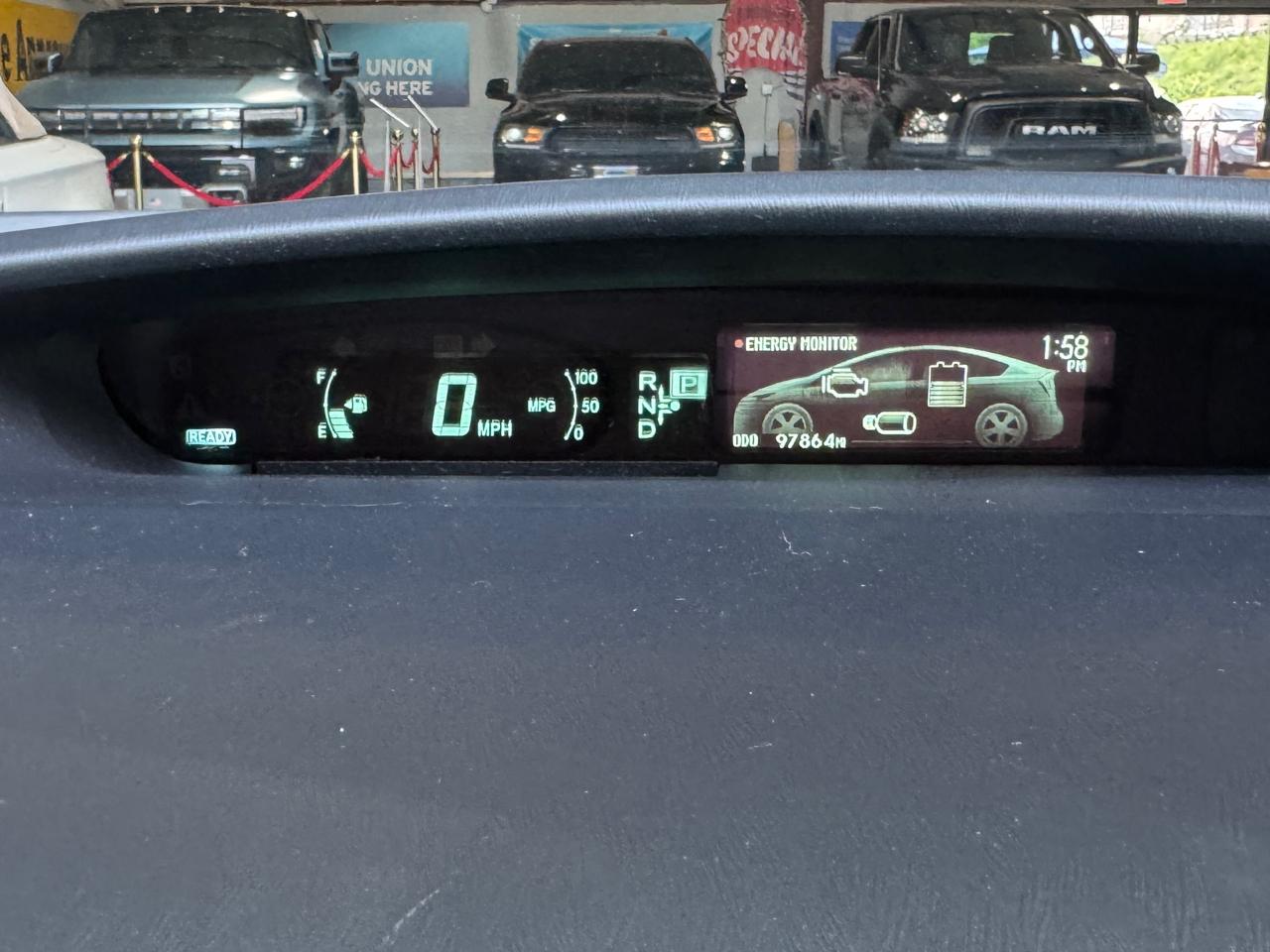 Toyota Prius Two 2015