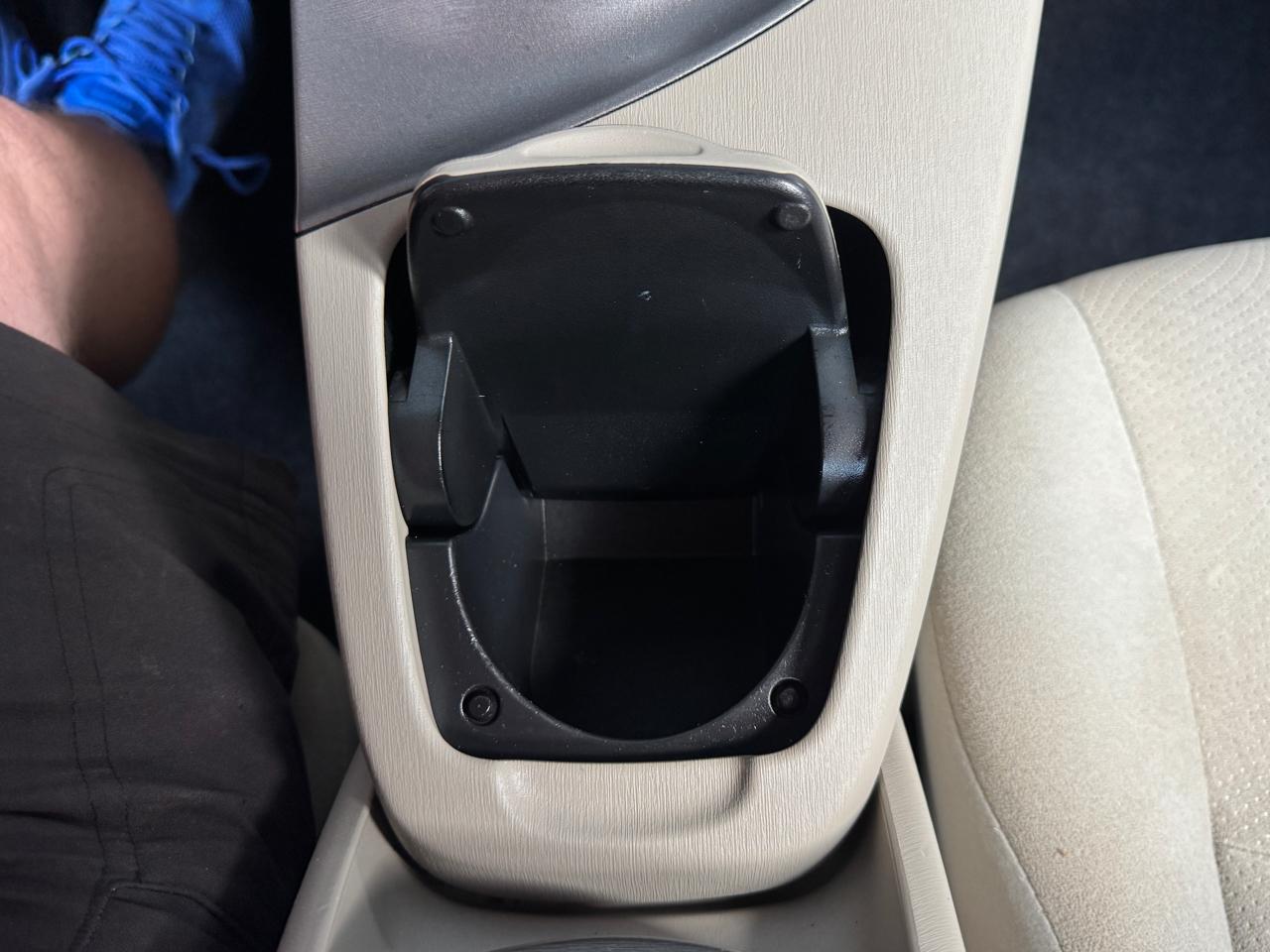 Toyota Prius Two 2015
