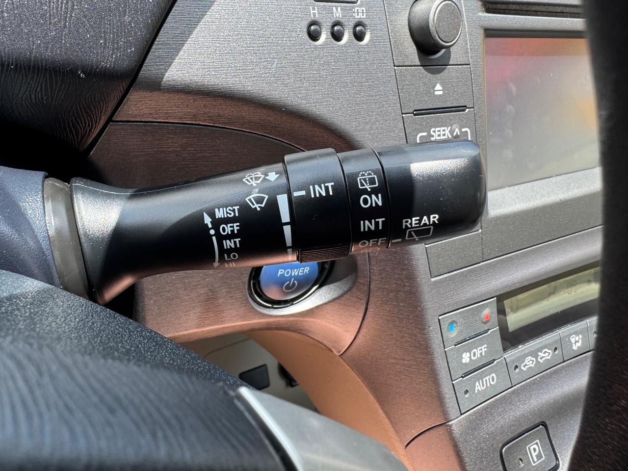 Toyota Prius Two 2015