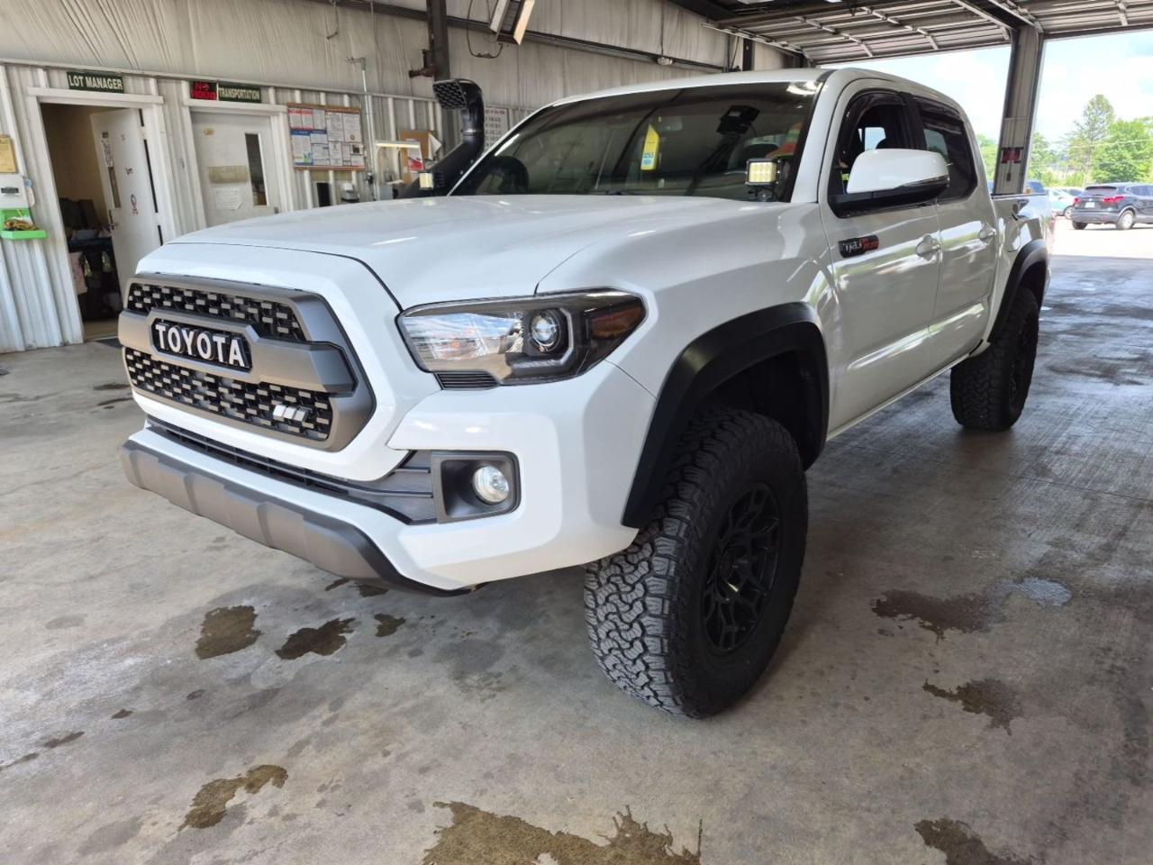 Toyota Tacoma  2018