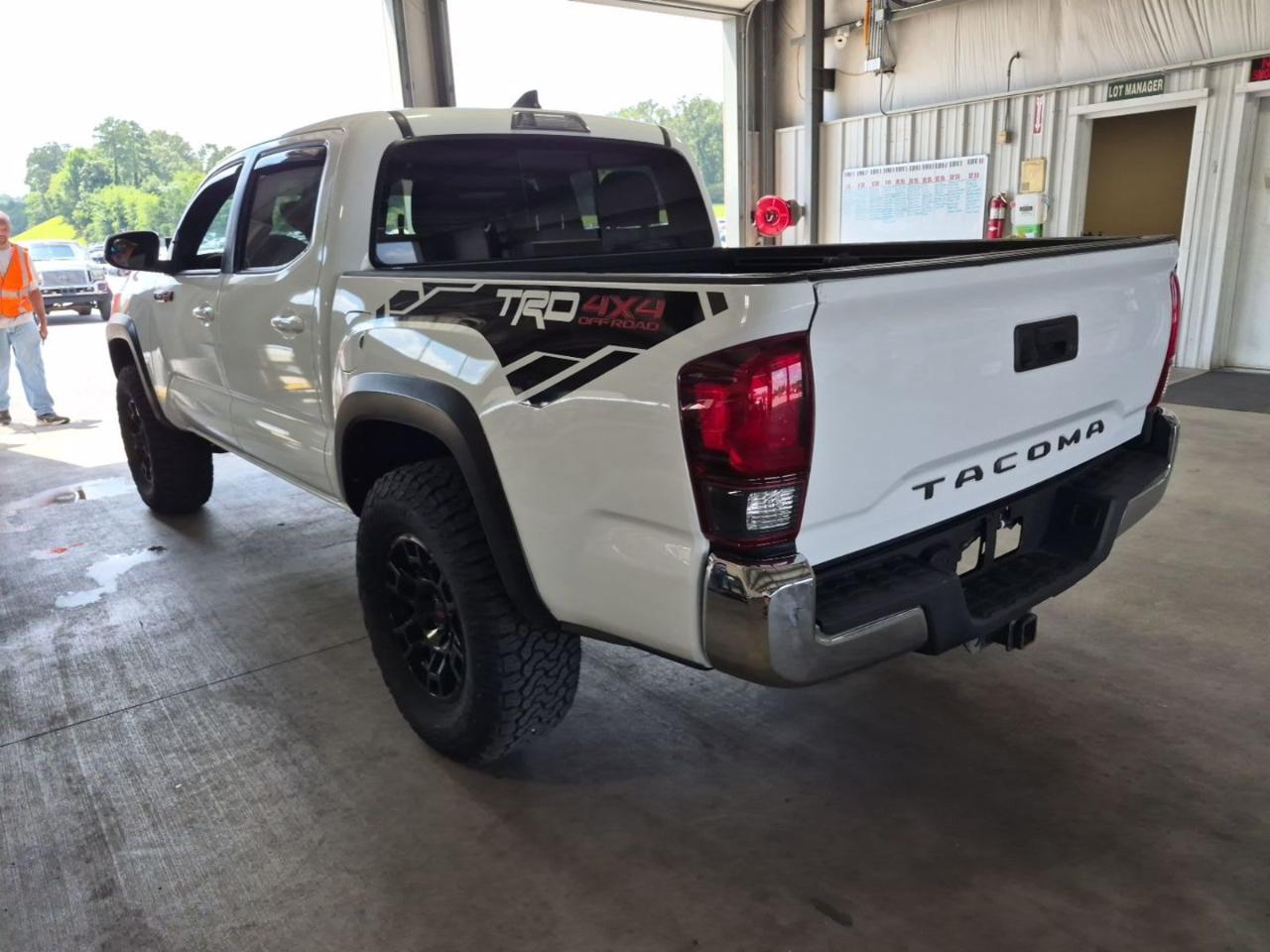 Toyota Tacoma  2018