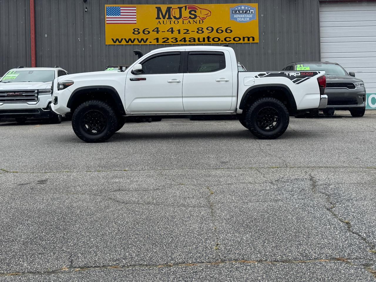 Toyota Tacoma  2018