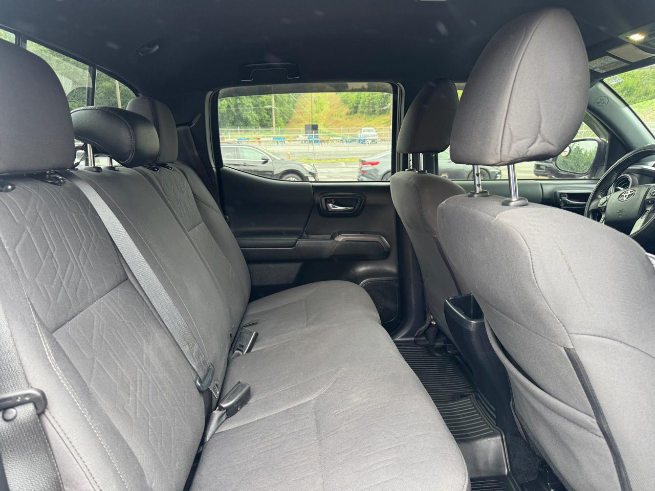 Toyota Tacoma  2018
