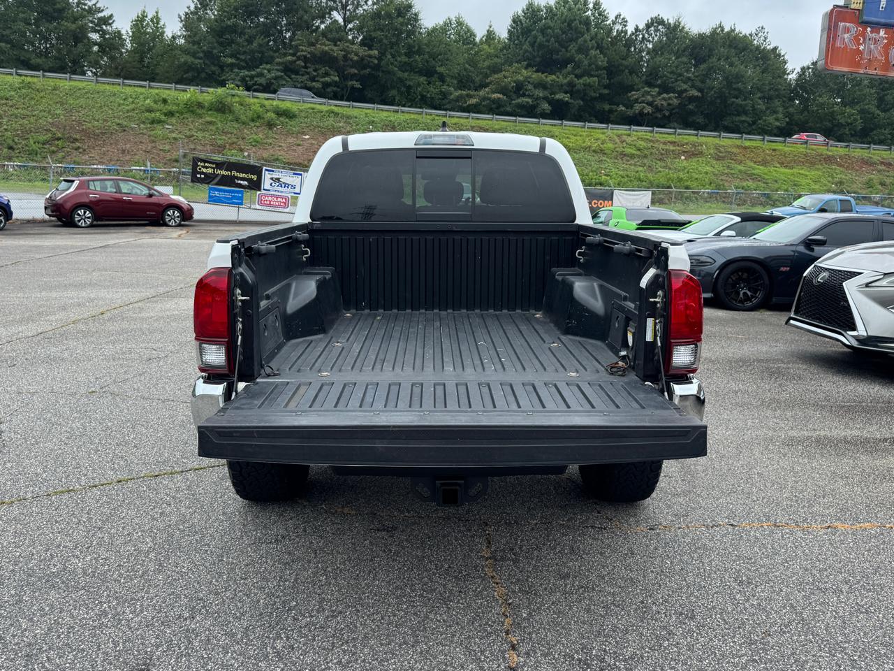 Toyota Tacoma  2018