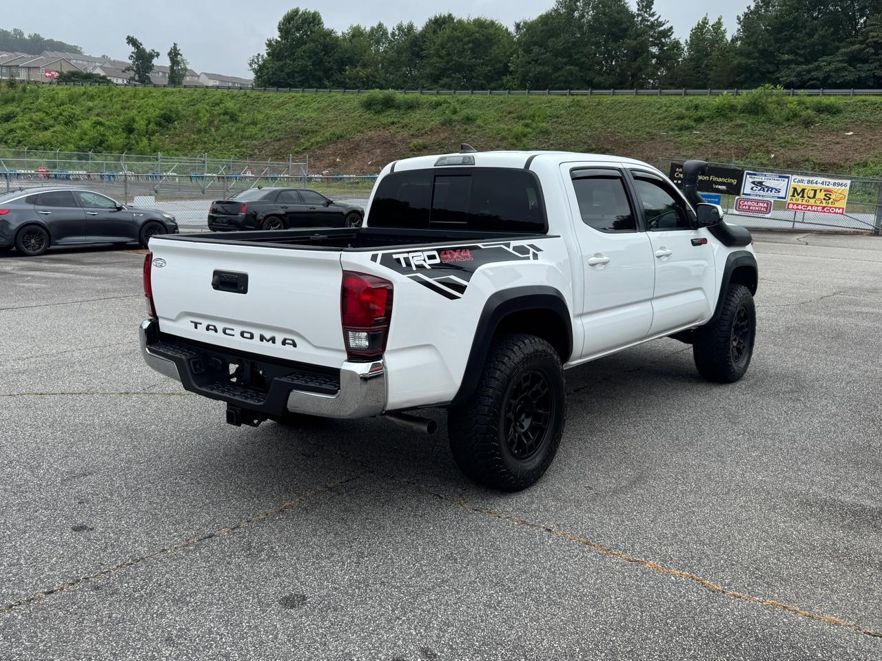 Toyota Tacoma  2018
