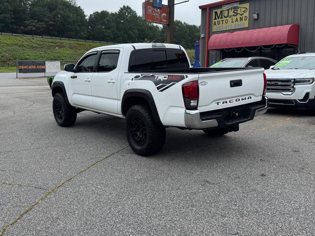 Toyota Tacoma  2018