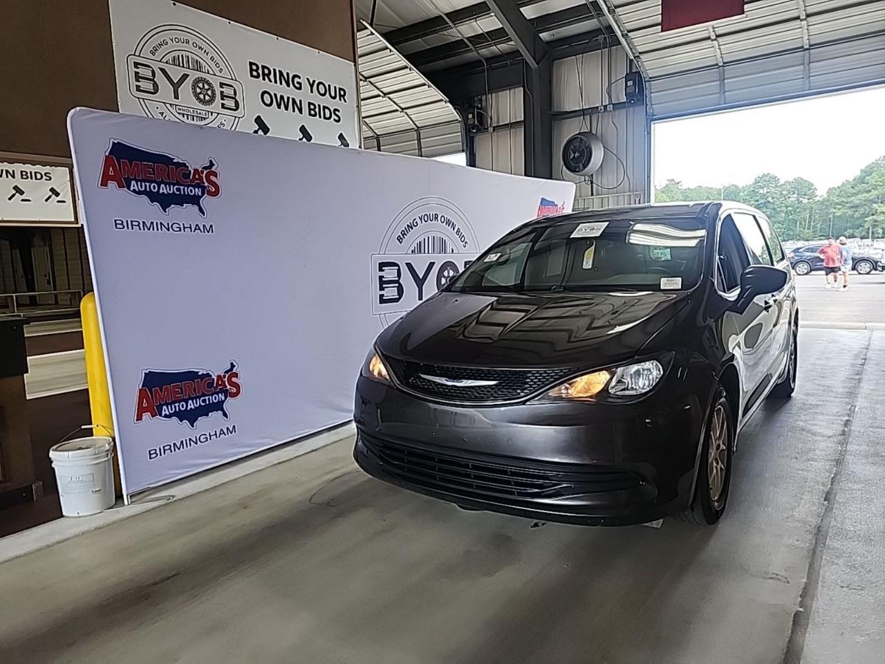 Chrysler Pacifica LX 2019