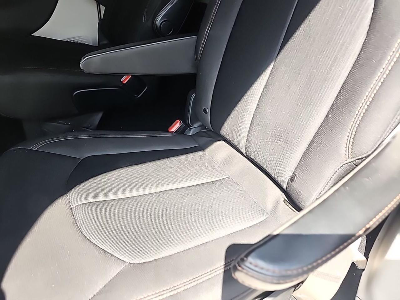 Chrysler Pacifica LX 2019
