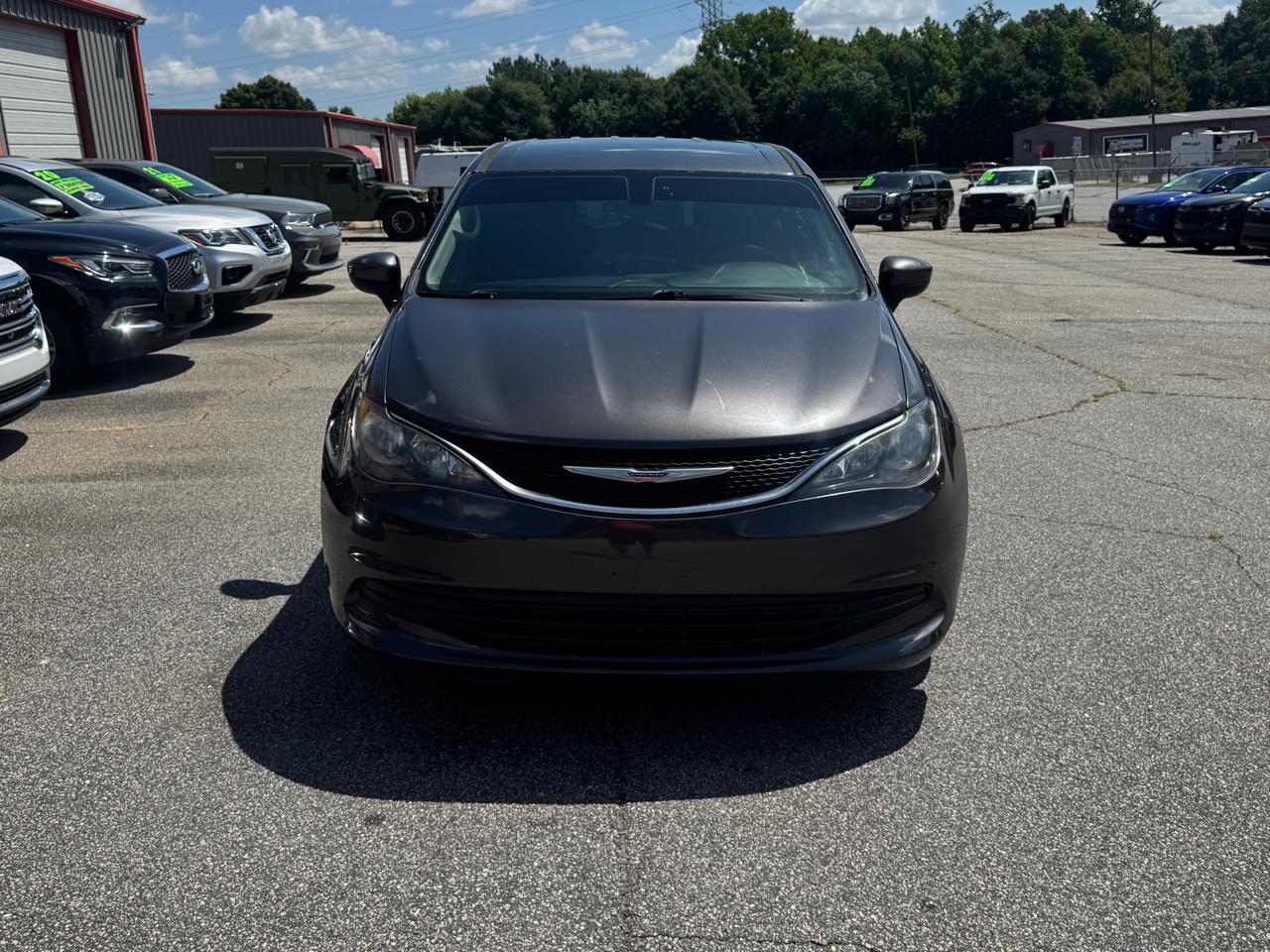 Chrysler Pacifica LX 2019