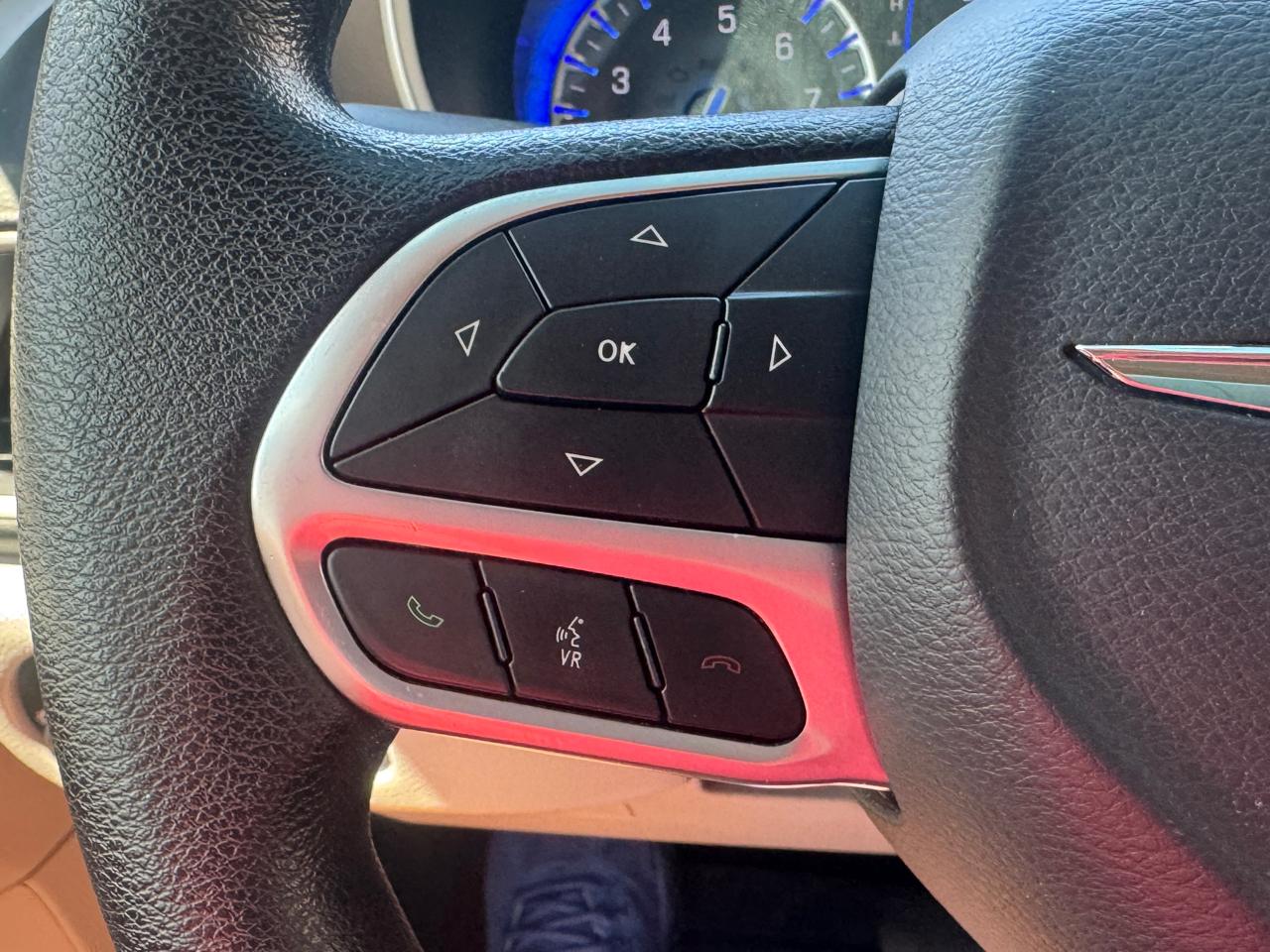 Chrysler Pacifica LX 2019