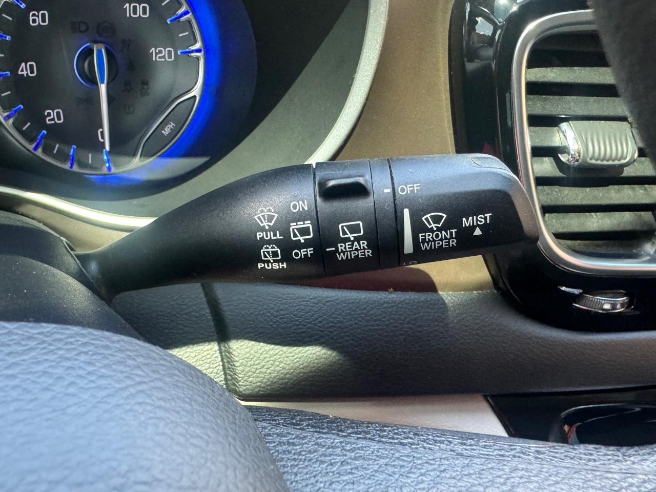Chrysler Pacifica LX 2019
