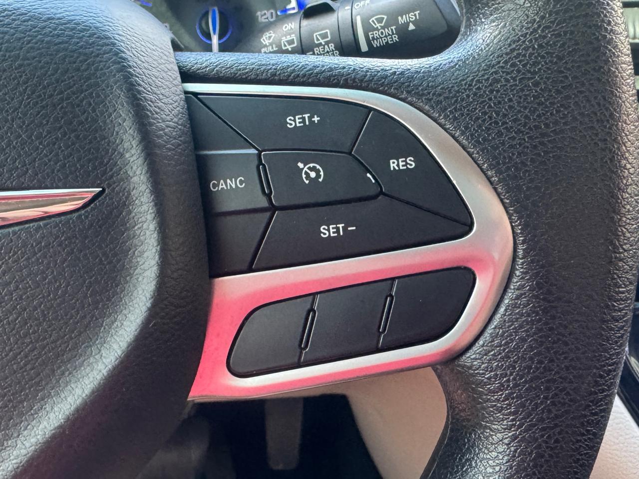 Chrysler Pacifica LX 2019