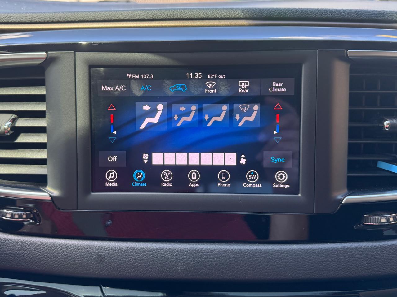 Chrysler Pacifica LX 2019