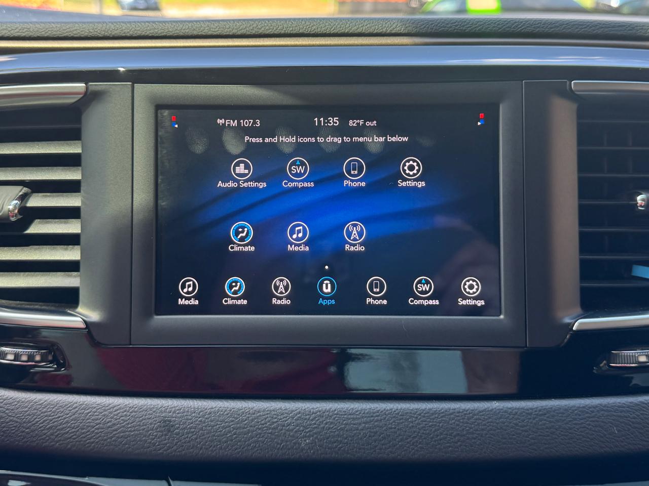 Chrysler Pacifica LX 2019