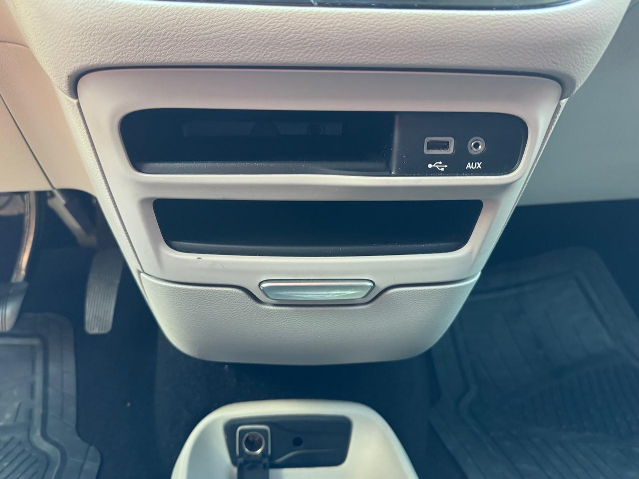 Chrysler Pacifica LX 2019