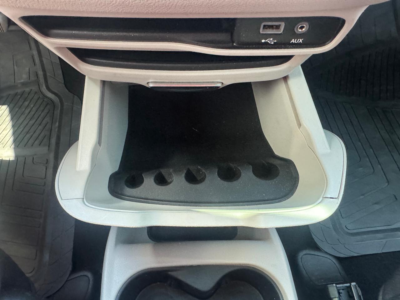Chrysler Pacifica LX 2019