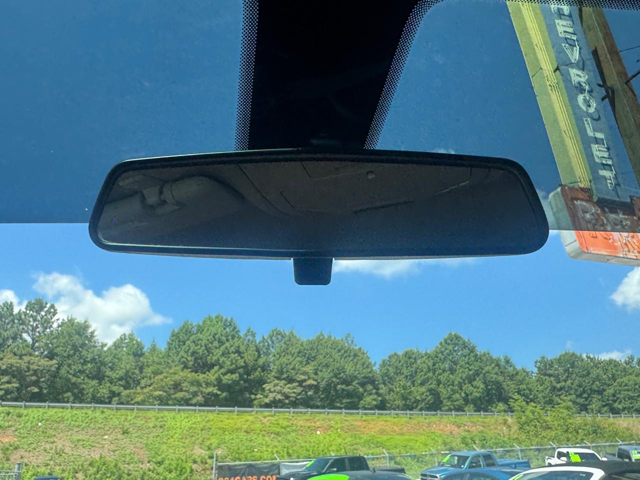 Chrysler Pacifica LX 2019