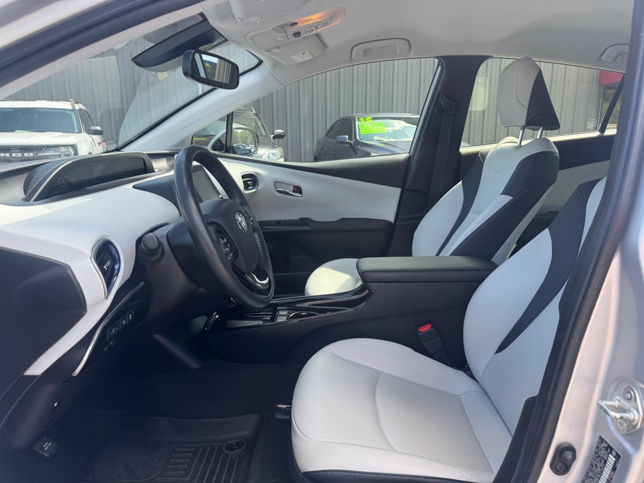 Toyota Prius Limited 2020